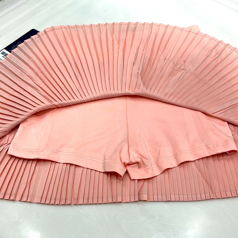 Sexy Soft Pink Pleated Skirt - Picture 3 of 4